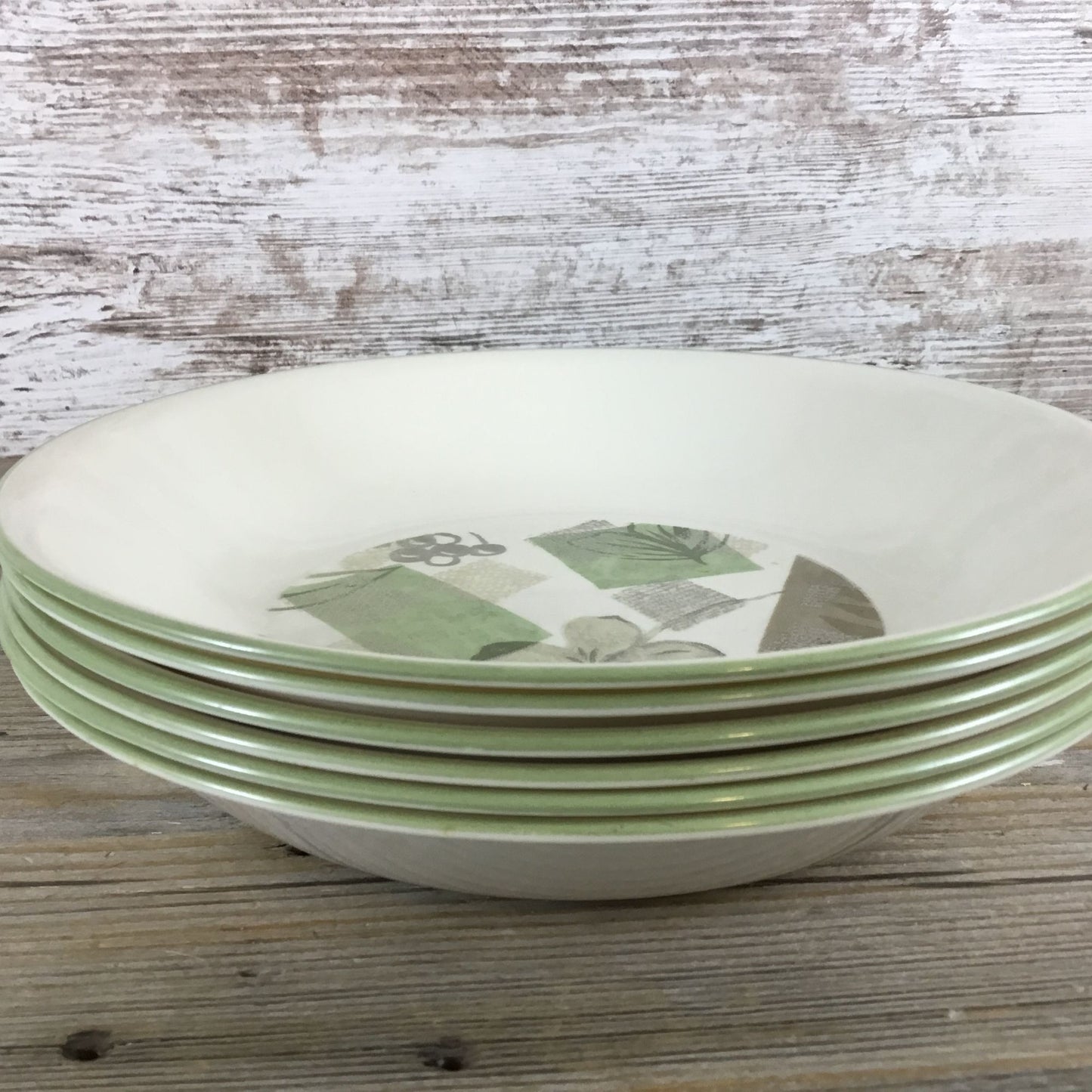 One Corelle Textured Leaves 8 1/2 Inch Pasta Bowl Serving Bowl