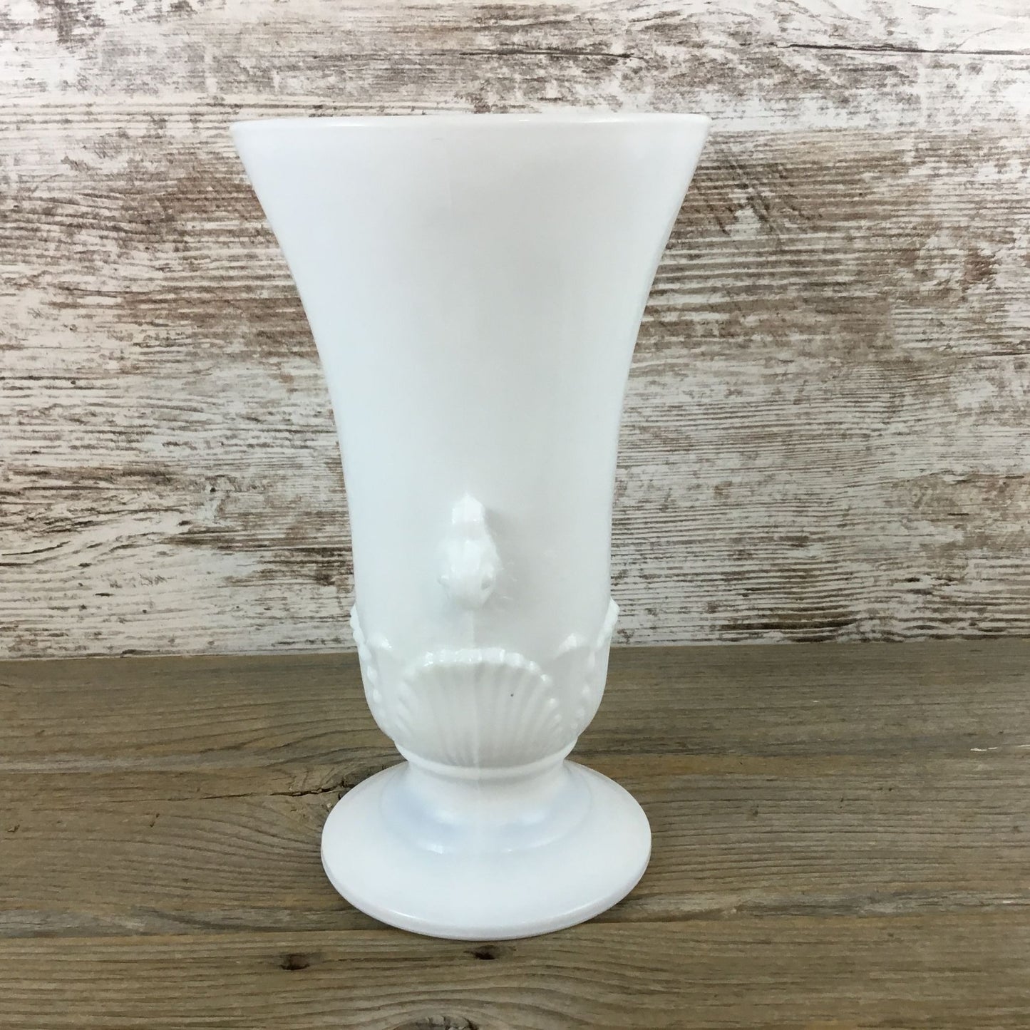 Vintage Anchor Hocking Fire King Vitrock White Milk Glass Vase Shell Handles