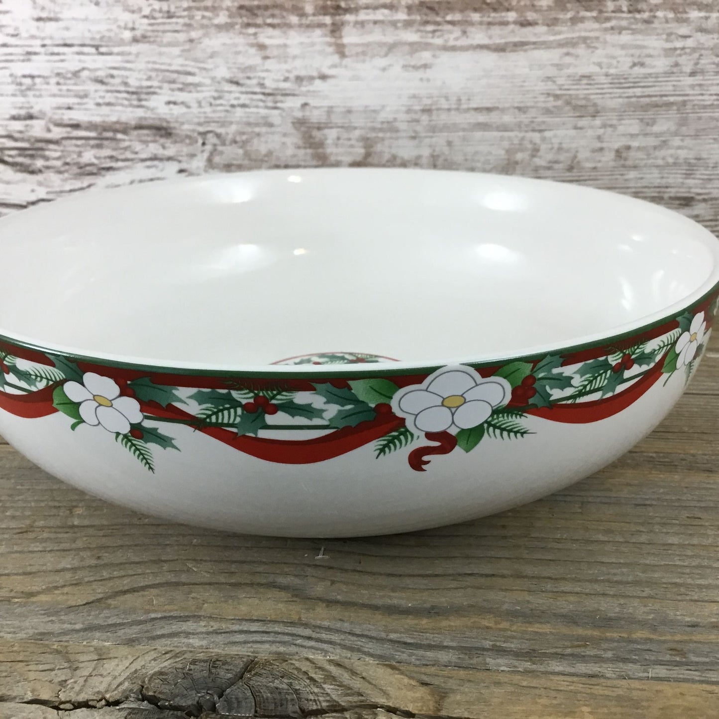 Pfaltzgraff Yuletide Round Vegetable Bowl 8 3/4" X 2 1/4"