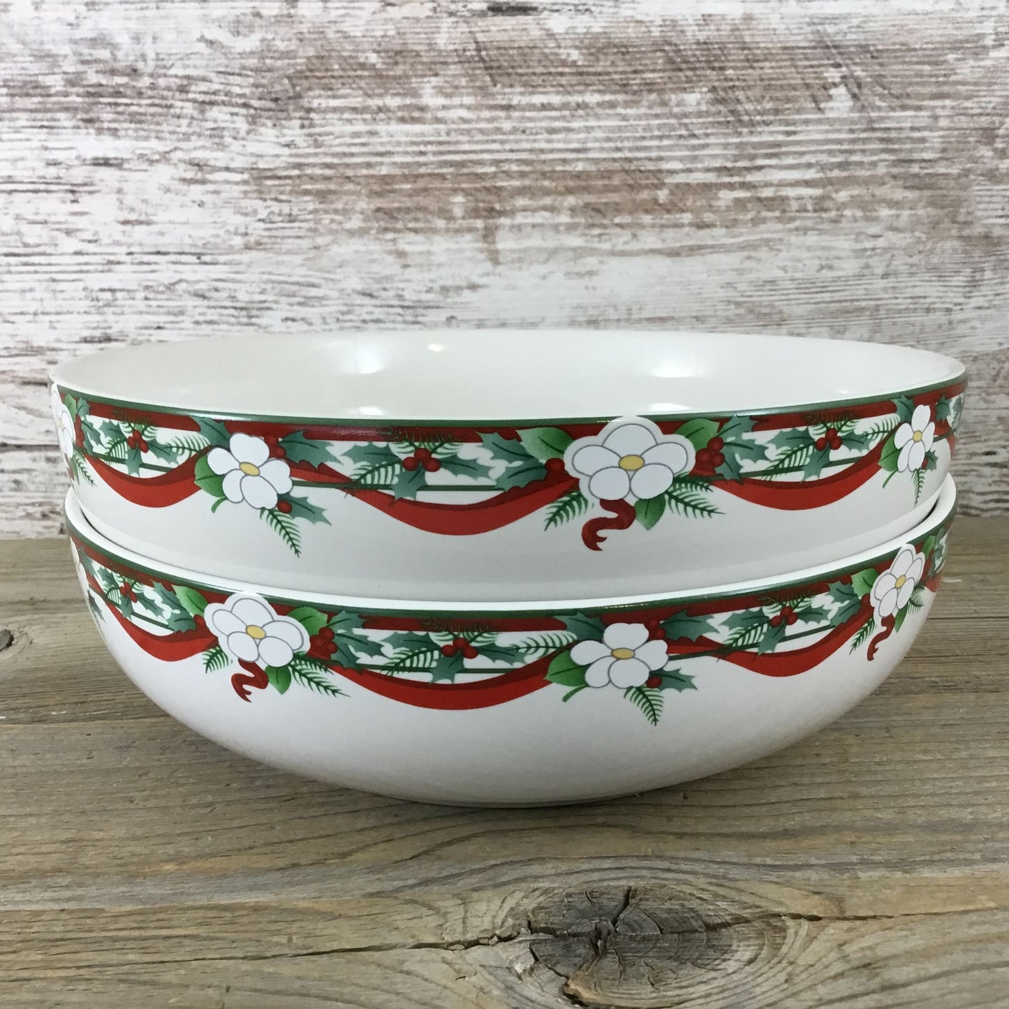 Pfaltzgraff Yuletide Round Vegetable Bowl 8 3/4" X 2 1/4"