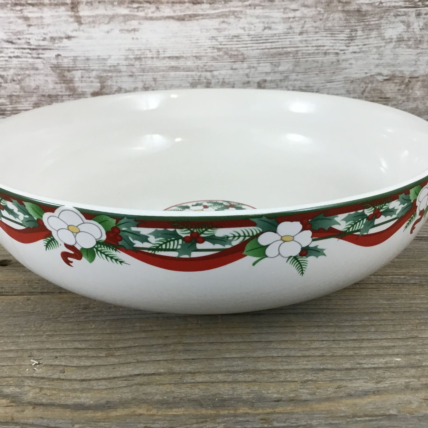 Pfaltzgraff Yuletide Round Vegetable Bowl 8 3/4" X 2 1/4"