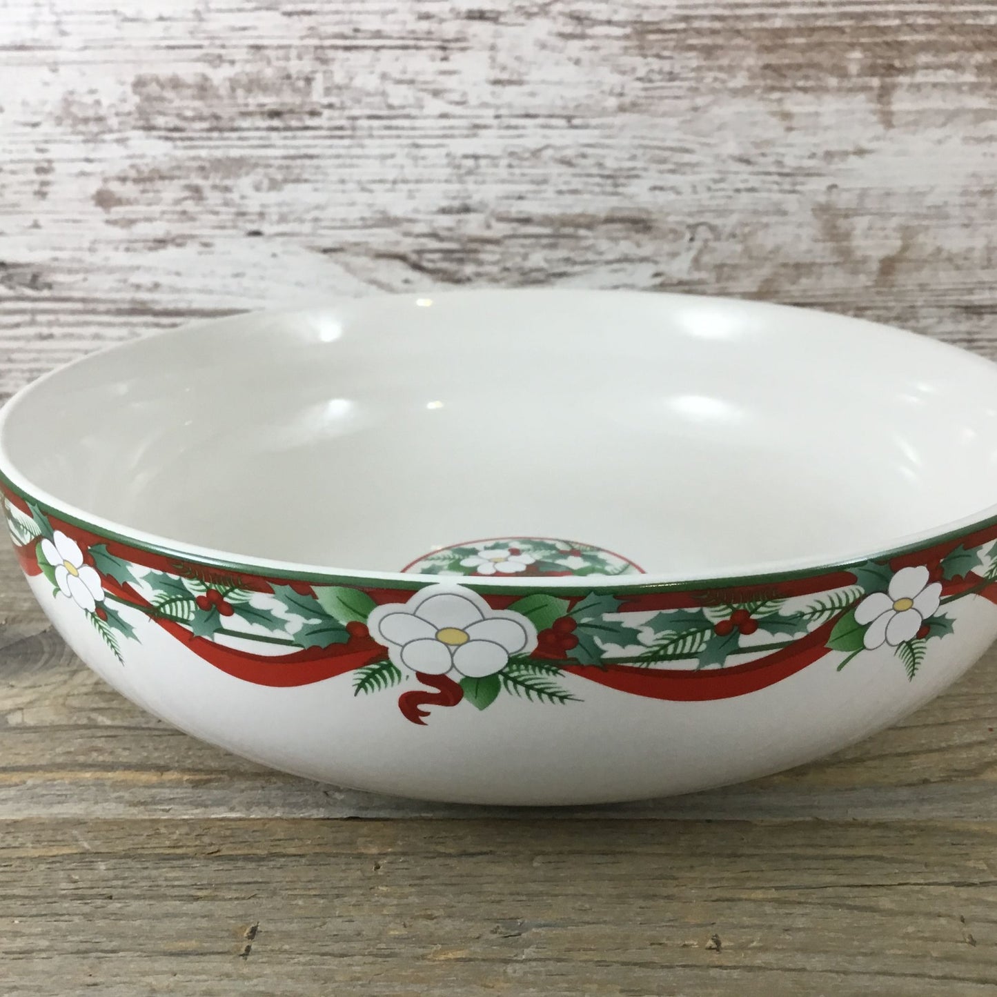 Pfaltzgraff Yuletide Round Vegetable Bowl 8 3/4" X 2 1/4"
