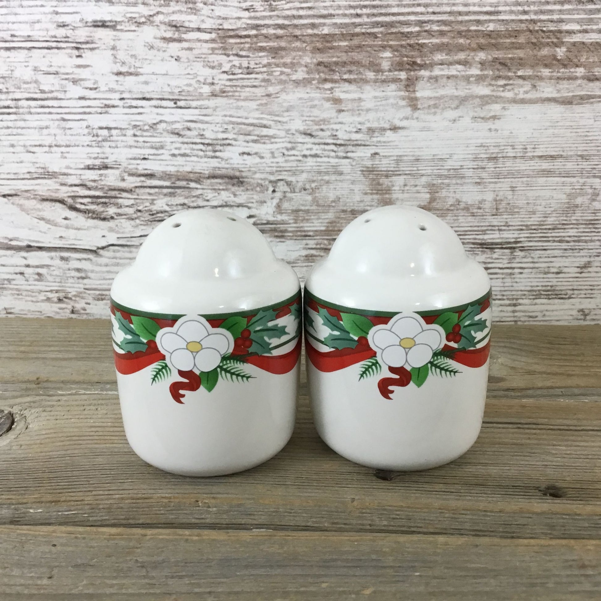 Vintage Pfaltzgraff Yuletide Salt & Pepper Shakers 