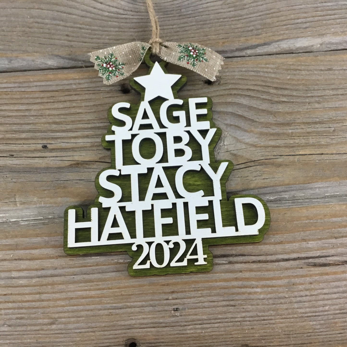 Personalized Family Tree Name Christmas Ornament – Custom Wooden Keepsake