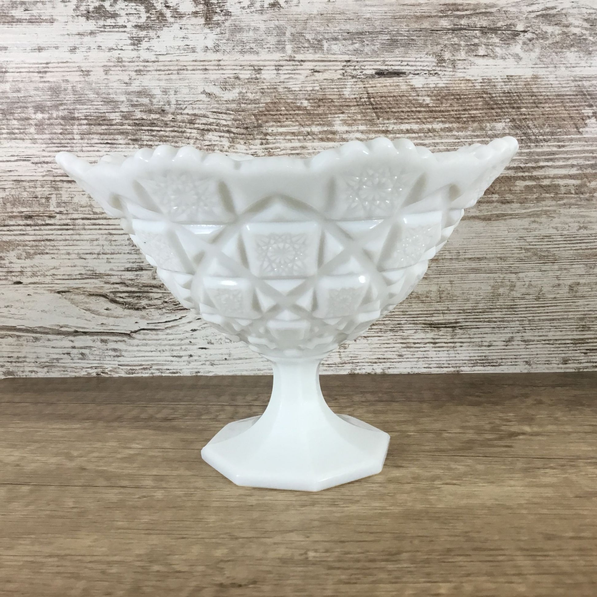 estmoreland Old Quilt Pattern Milk Glass Pedestal Compote 