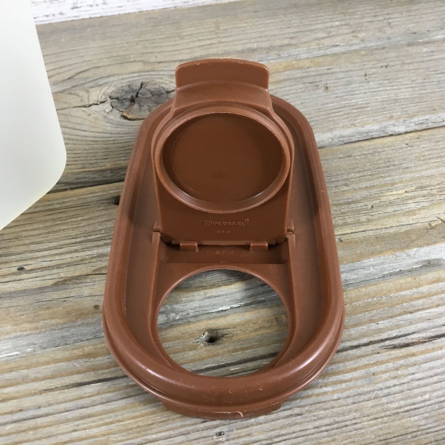 Vintage Tupperware Modular Mate 1614-2 – Brown Lid, 9 3/4 Cups, 2.3L