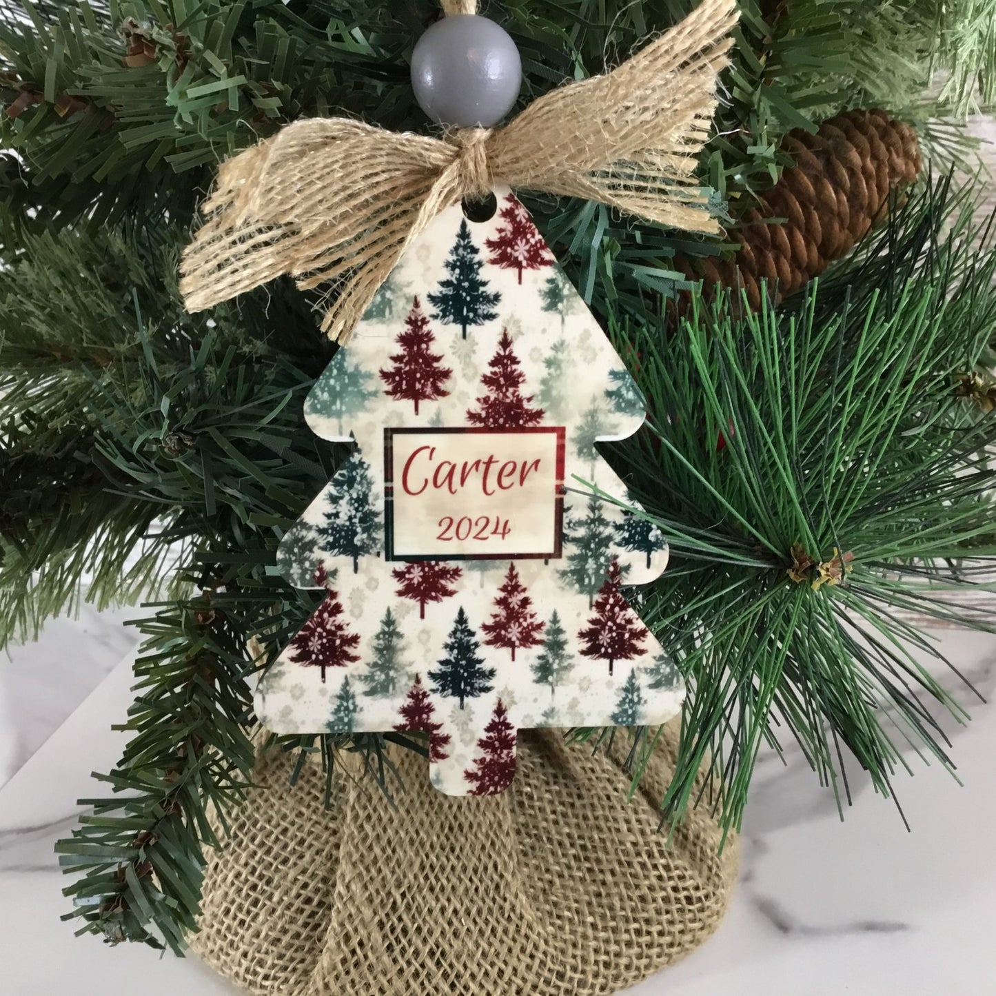 Customizable Christmas Tree Ornament - Personalized with Name & Year