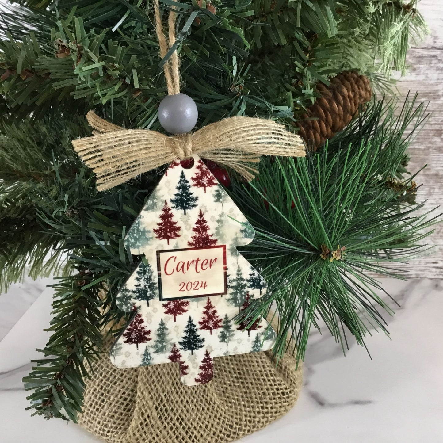 Customizable Christmas Tree Ornament - Personalized with Name & Year