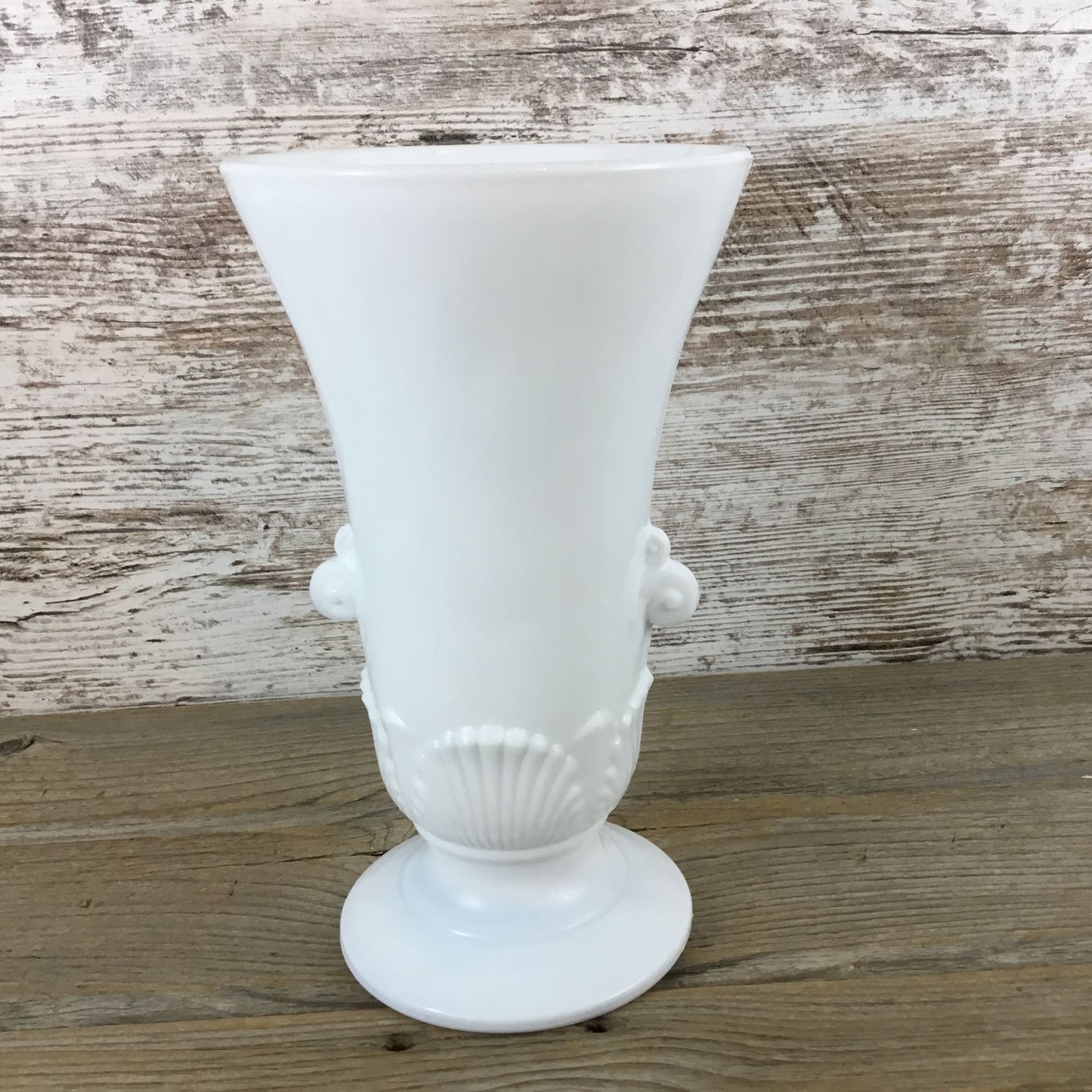 Vintage Anchor Hocking Fire King Vitrock White Milk Glass Vase Shell Handles