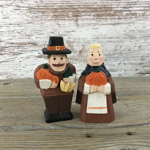 Vintage Thanksgiving Pilgrim Figurines Midwest Importers Wooden Hand-Carved