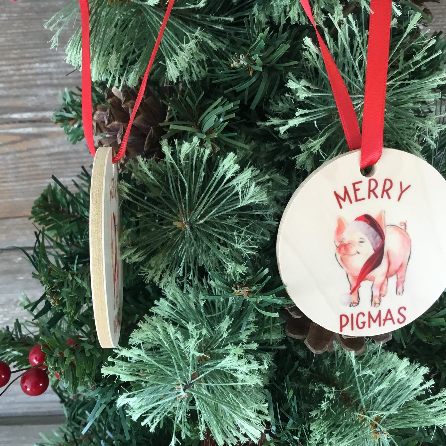 Merry Pig Christmas Ornament